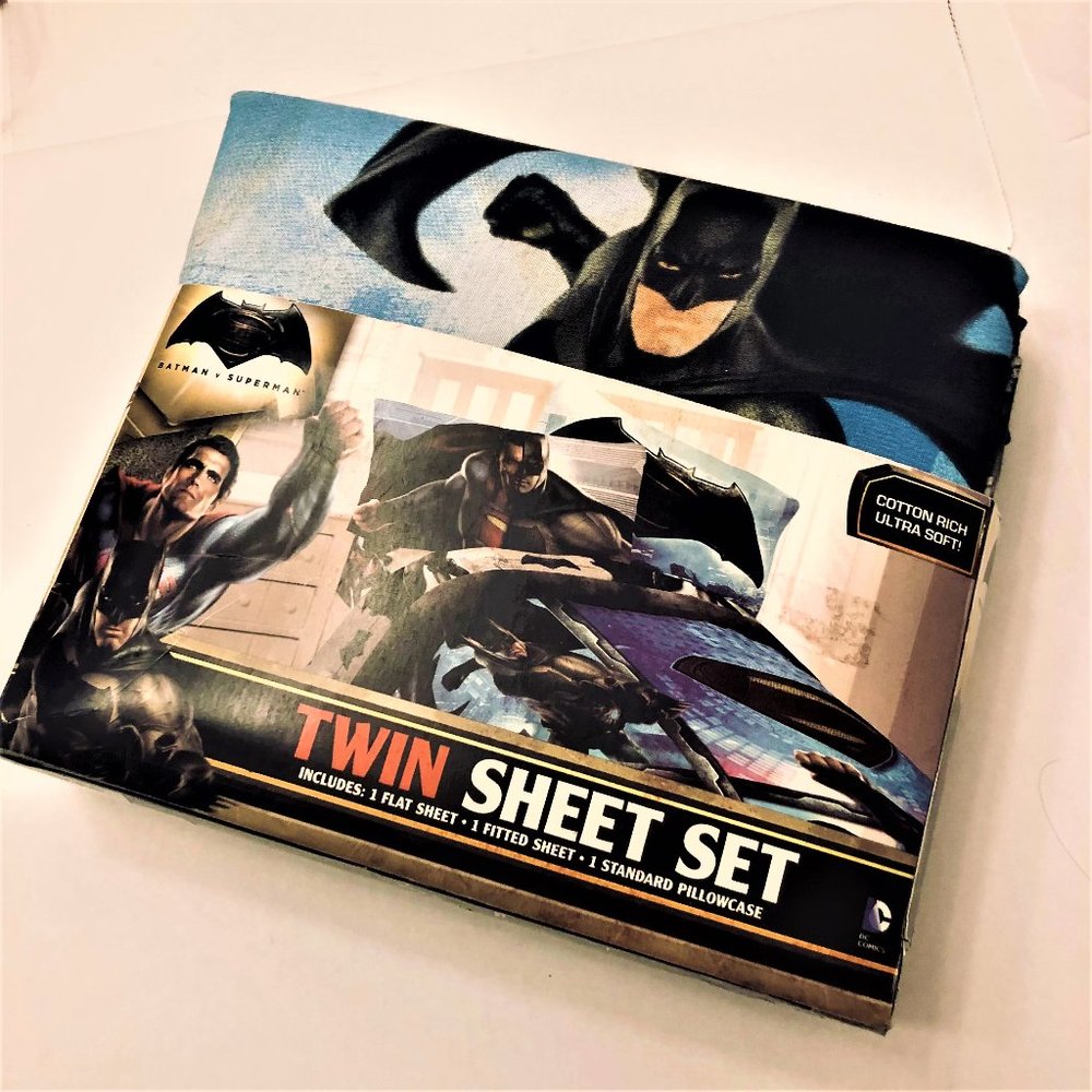 BATMAN vs SUPERMAN Sheet Set Twin Size 3 Piece New in Unopened Box